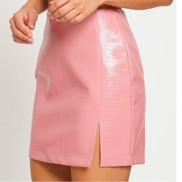 NWOT Pink Faux Leather Mini Skirt - Picture 2 of 10